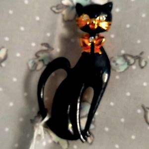 Oggie design black cat